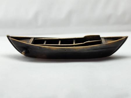 'ROW, GENTLY' (side)
/ Available at www.theloveladders.com